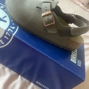 Birkenstock Tokio Kids Sandals in Khaki
